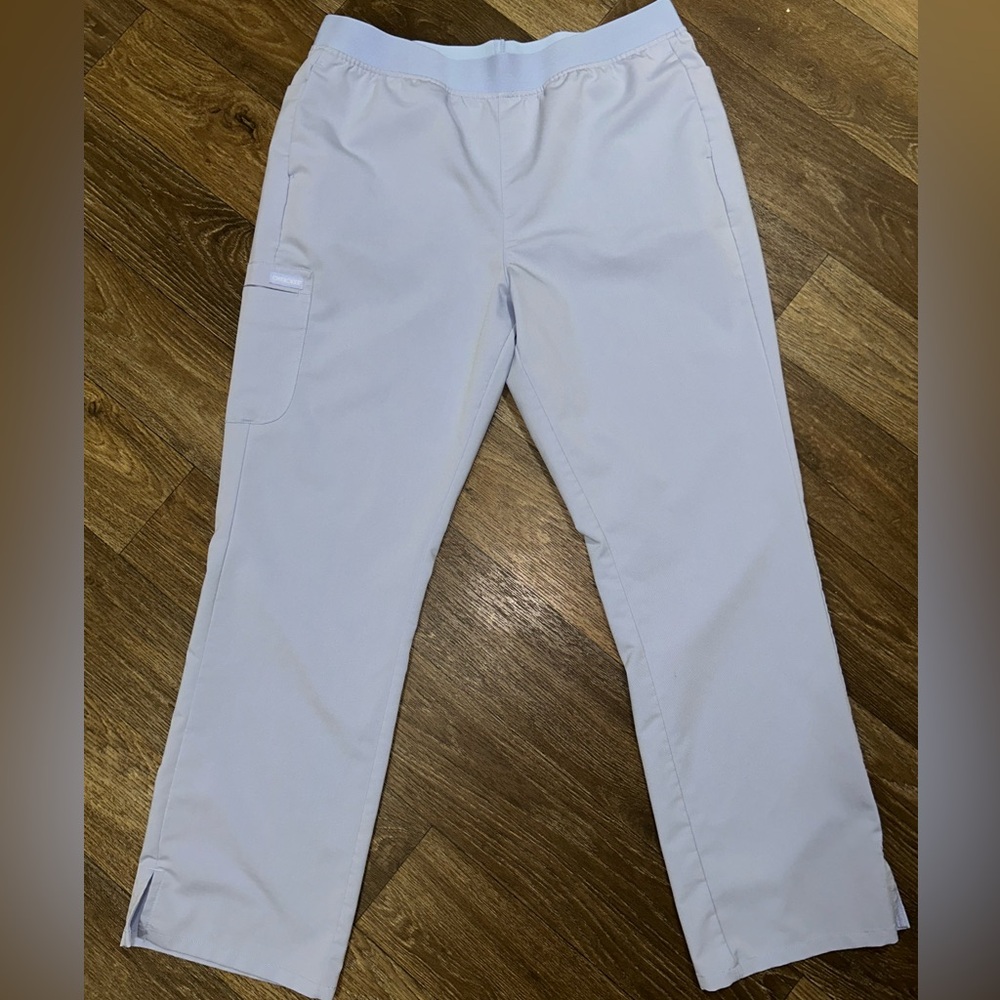 NWOT Atmos by Cherokee Women's Mid Rise Straight Leg Cargo Scrub Pant